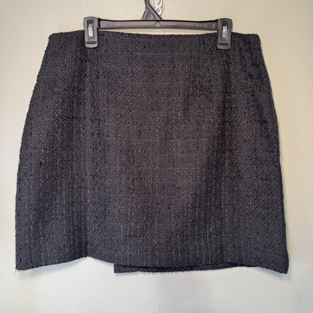 LOFT Black Tweed Mini Skirt Faux Wrap Crest Buttons Size 12 NEW - Picture 2 of 8